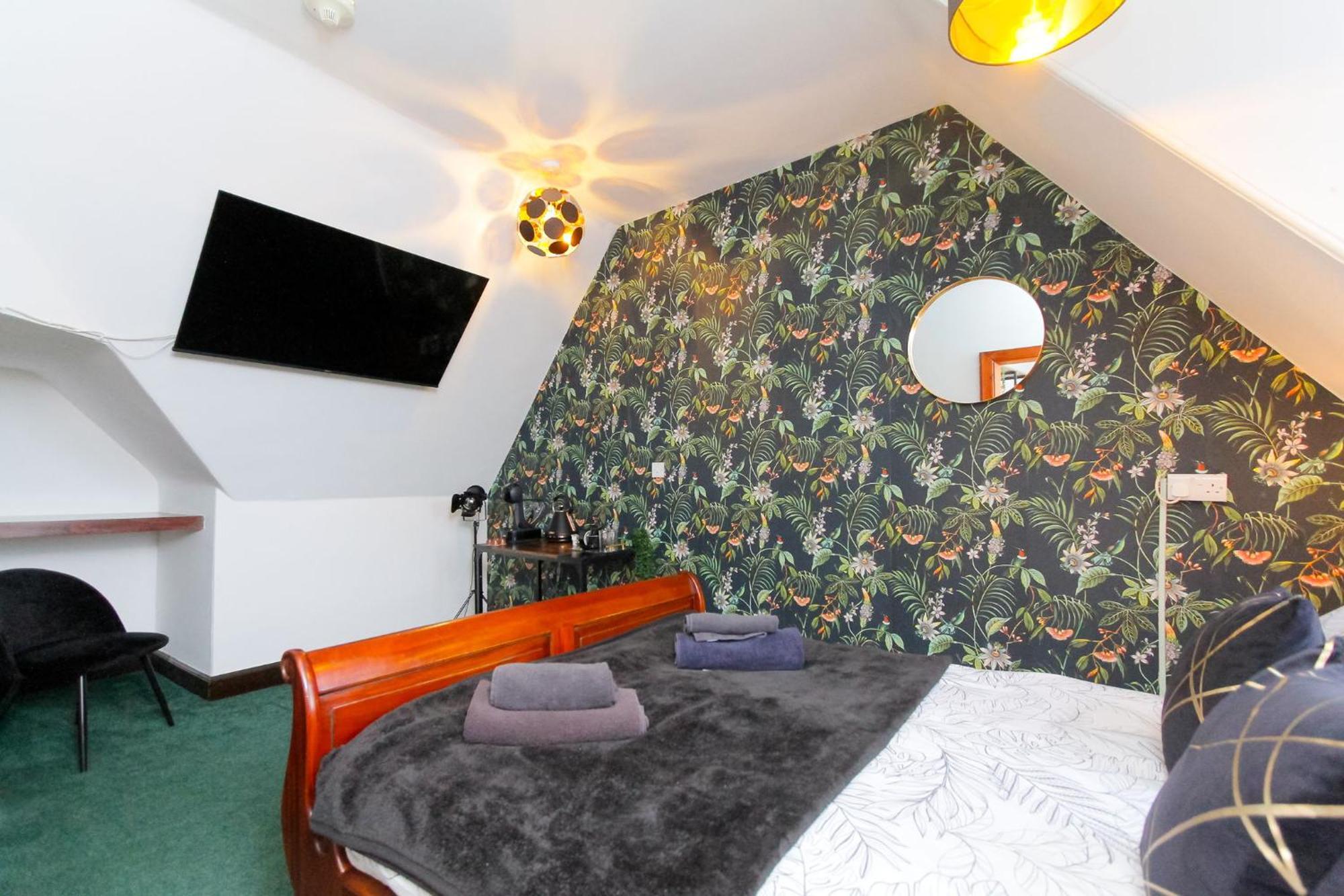 Carlton Hotel Форрес Экстерьер фото